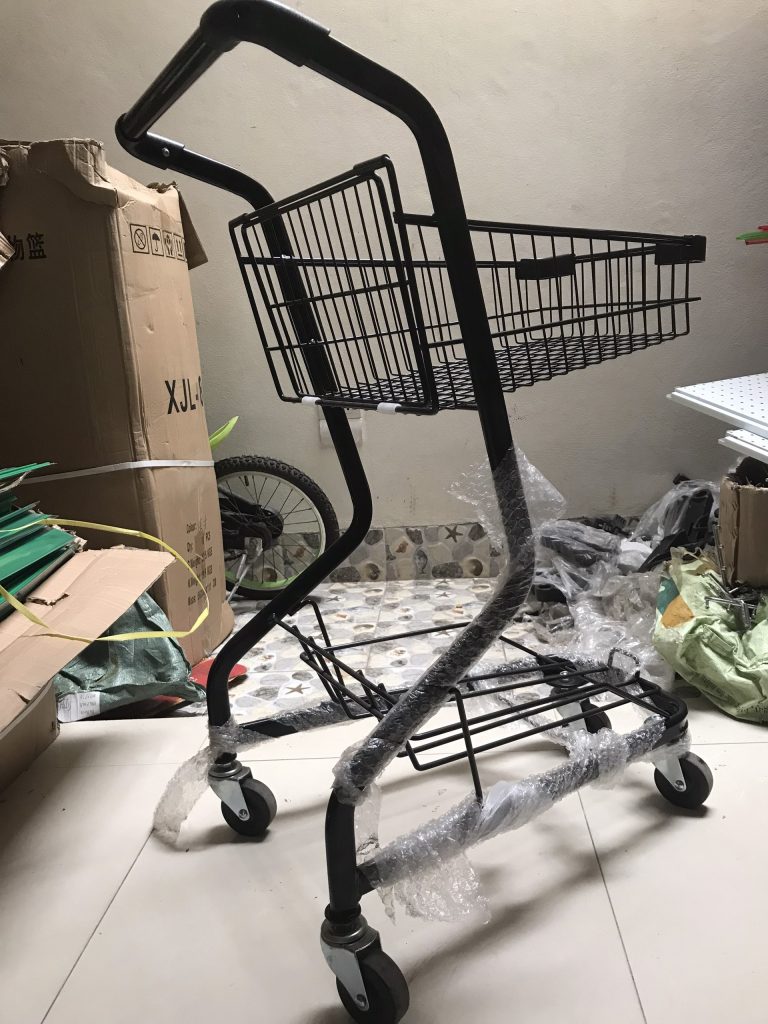 xe đẩy siêu thị 2 tầng mầu đen